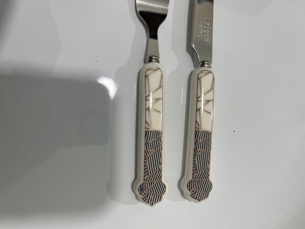 کارد و چنگال میوه خوری دسته چینی یونیک ( طرح جدید سال )