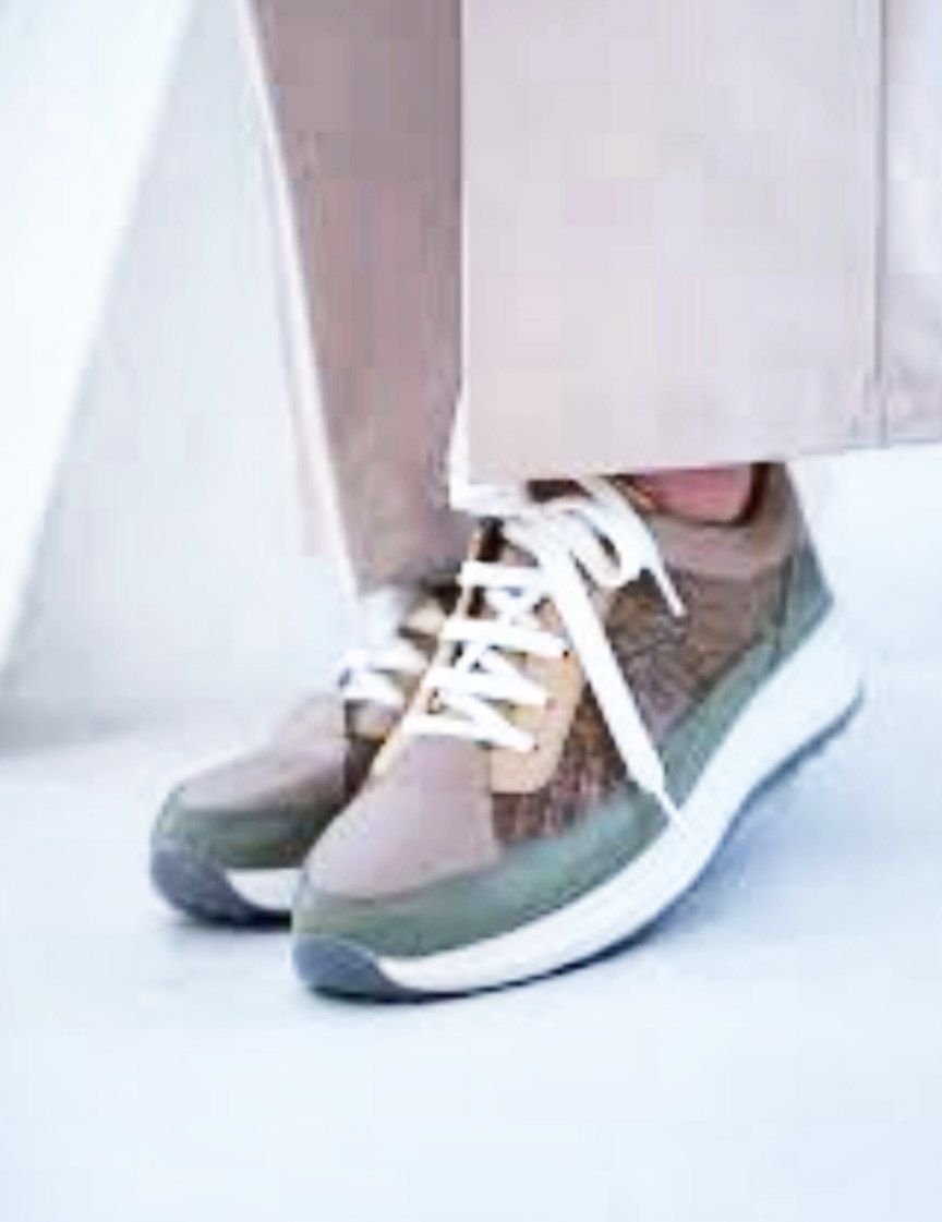 کفش زنانه چرم برند شیفرسایز 39 کد 491